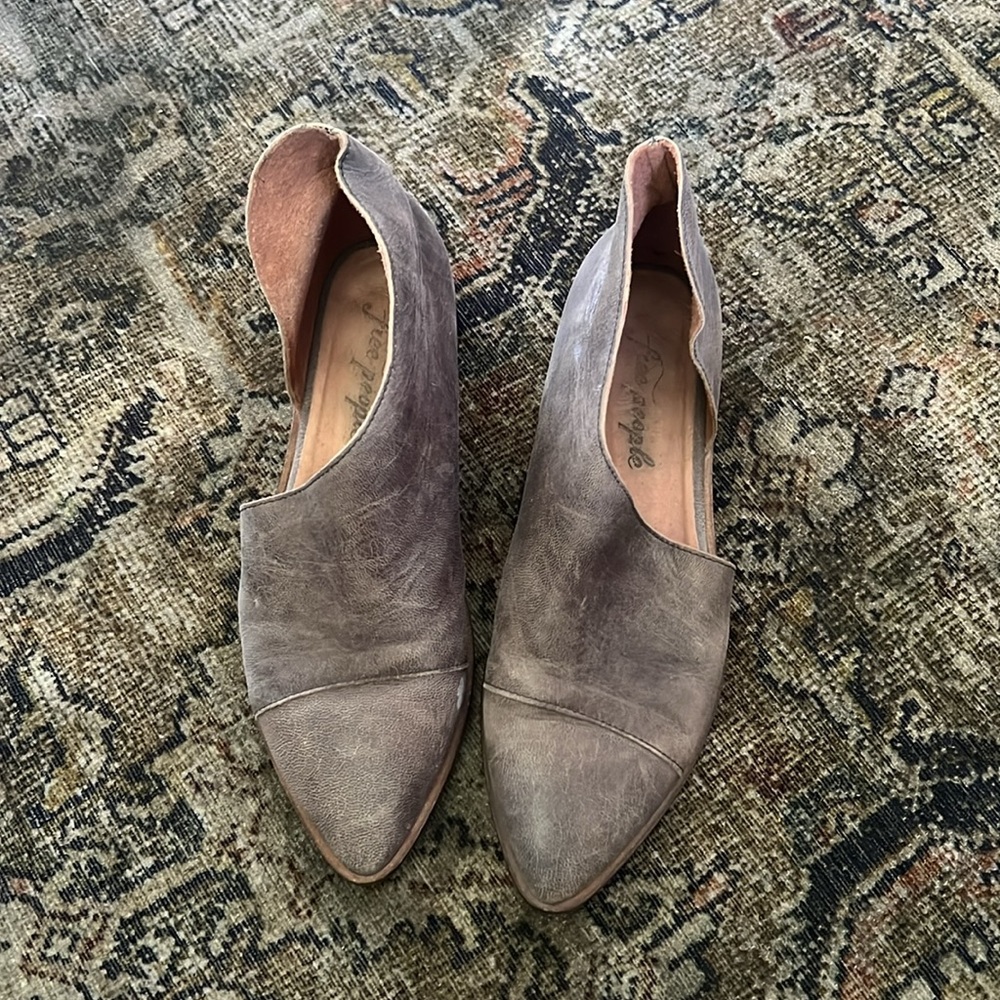 Free People Royale Flats Gray Size 7.5 Pointed Toe Leather Made in Spain - Picture 5 of 10